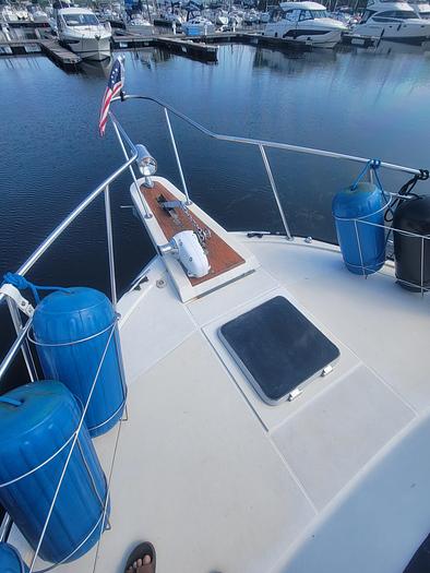 Used 1986 Chris-Craft Catalina 381
