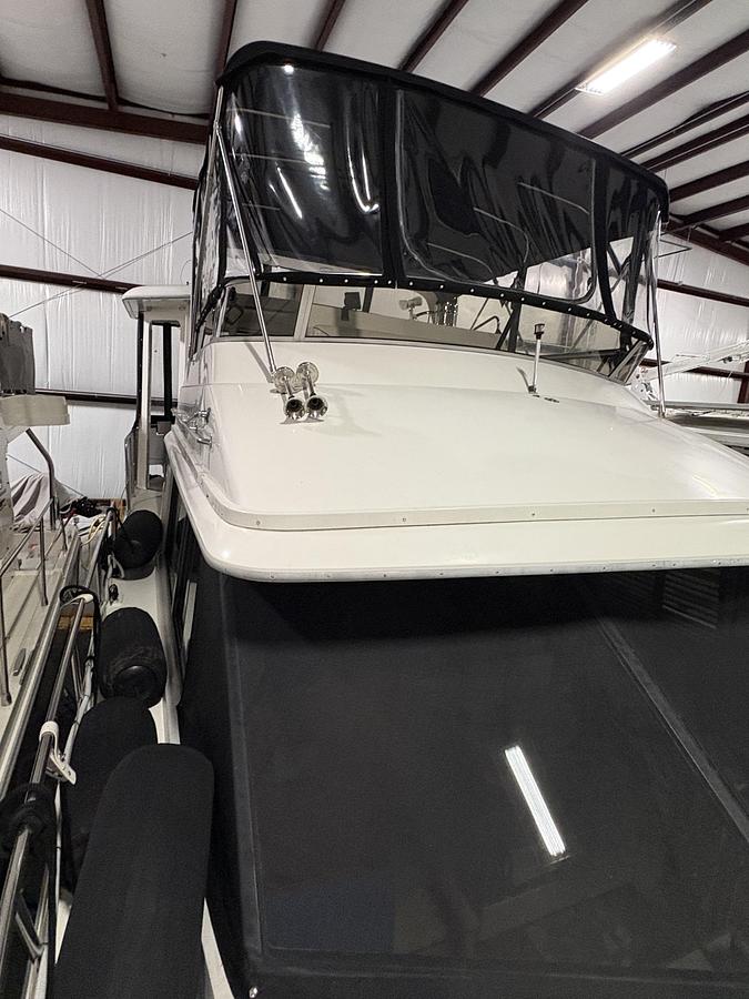 Used 1994 Carver 390 AC