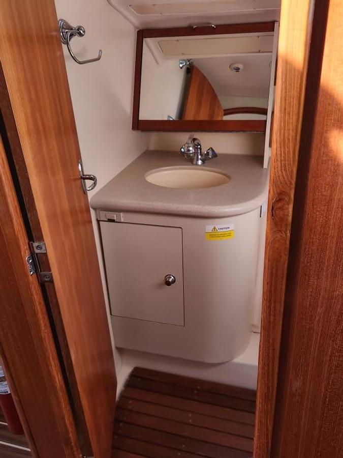 Used 2006 Hunter 33