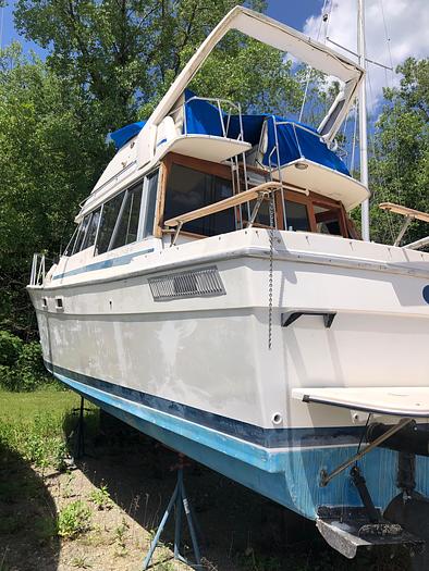 Used 1986 Bayliner 3270 Motoryacht