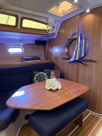 Used 2010 Catalina 350