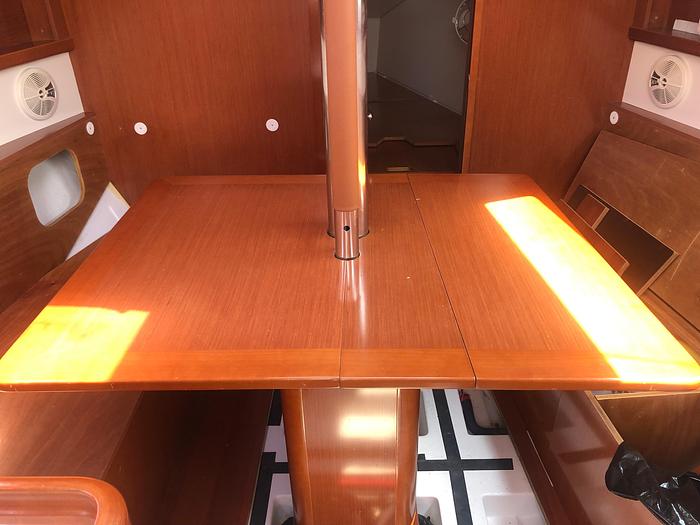 Used 2011 Beneteau Oceanis 31