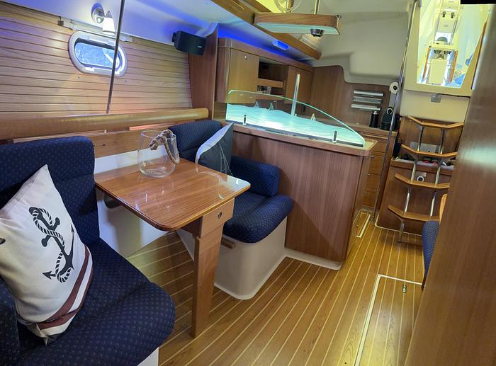 Used 2010 Catalina 350