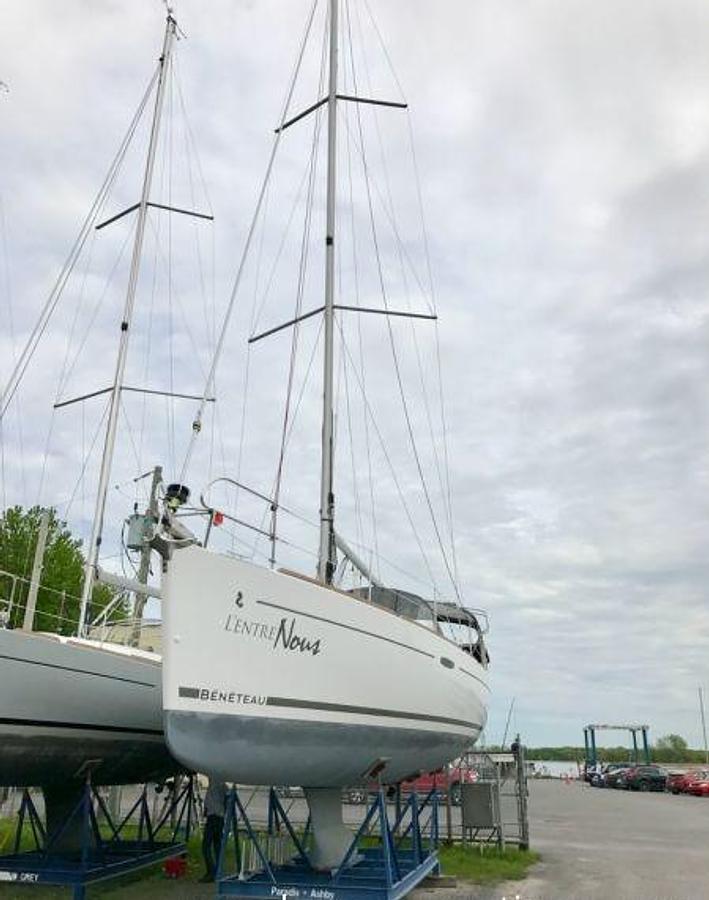 Used 2012 Beneteau Oceanis 37