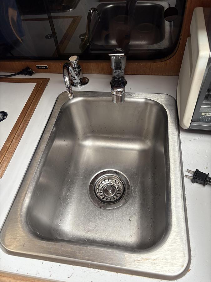 Used 1989 O'day 272LE