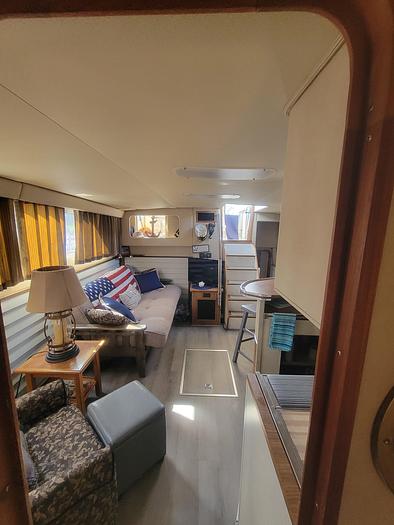 Used 1986 Chris-Craft Catalina 381