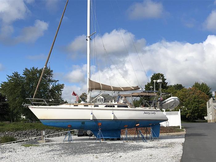 Used 1989 Catalina 42 MKi