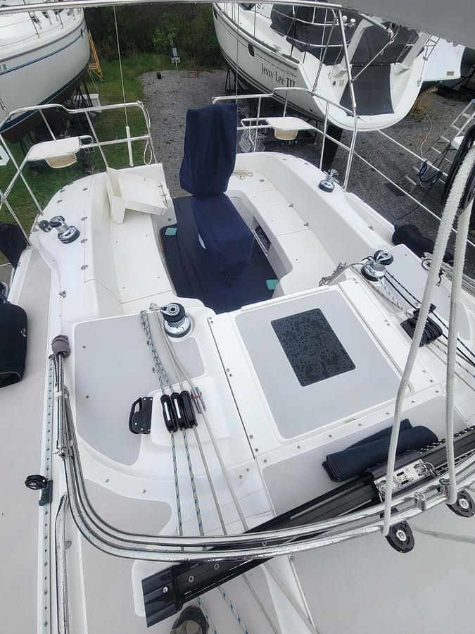 Used 2010 Catalina 350