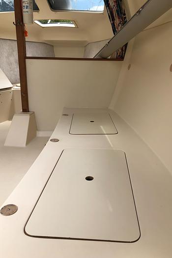 Used 1998 Hunter 240