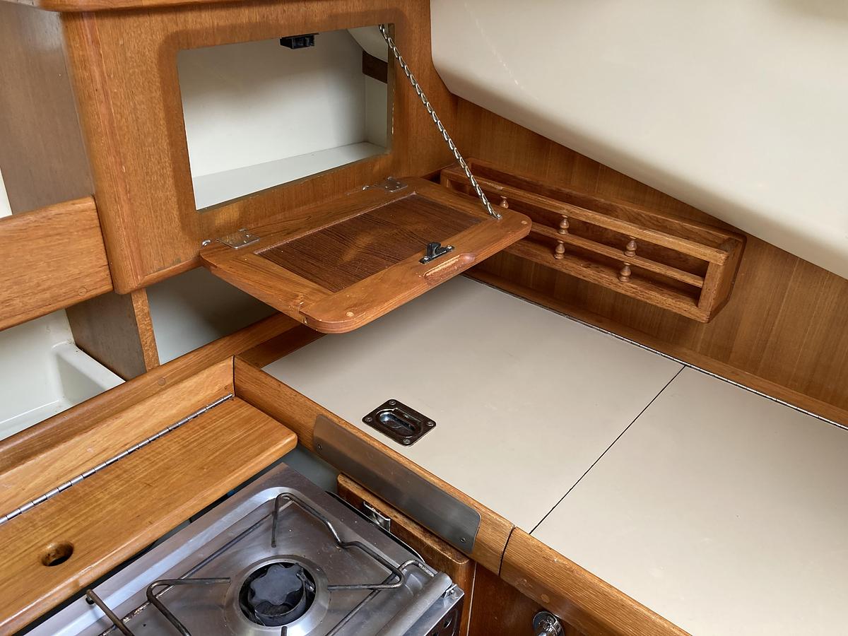 Used 1992  Hunter 33.5