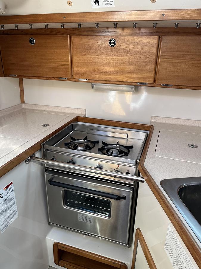 Used 2000 Catalina 320