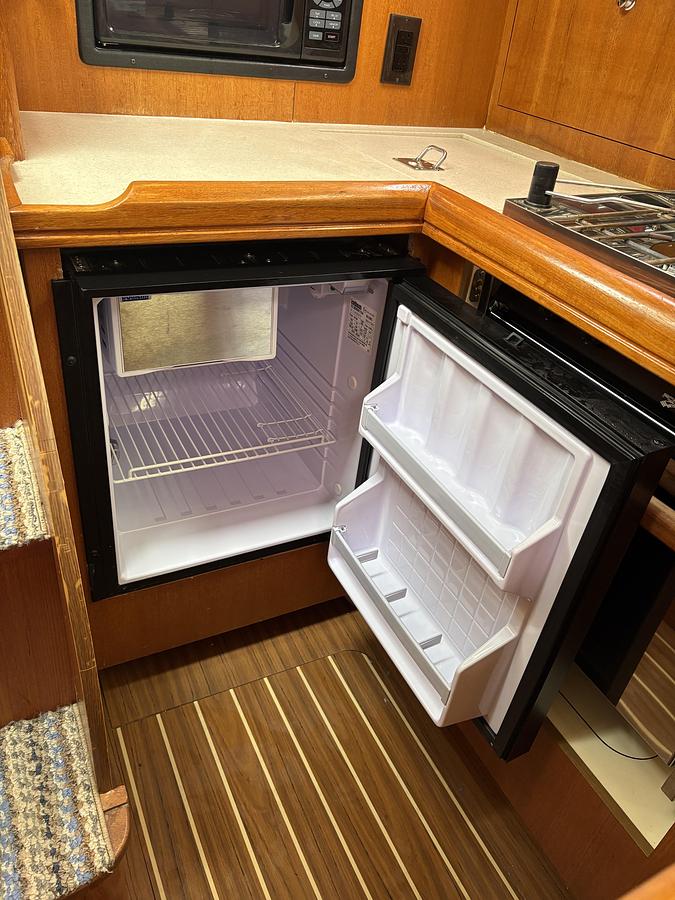 Used 2006 Hunter 33