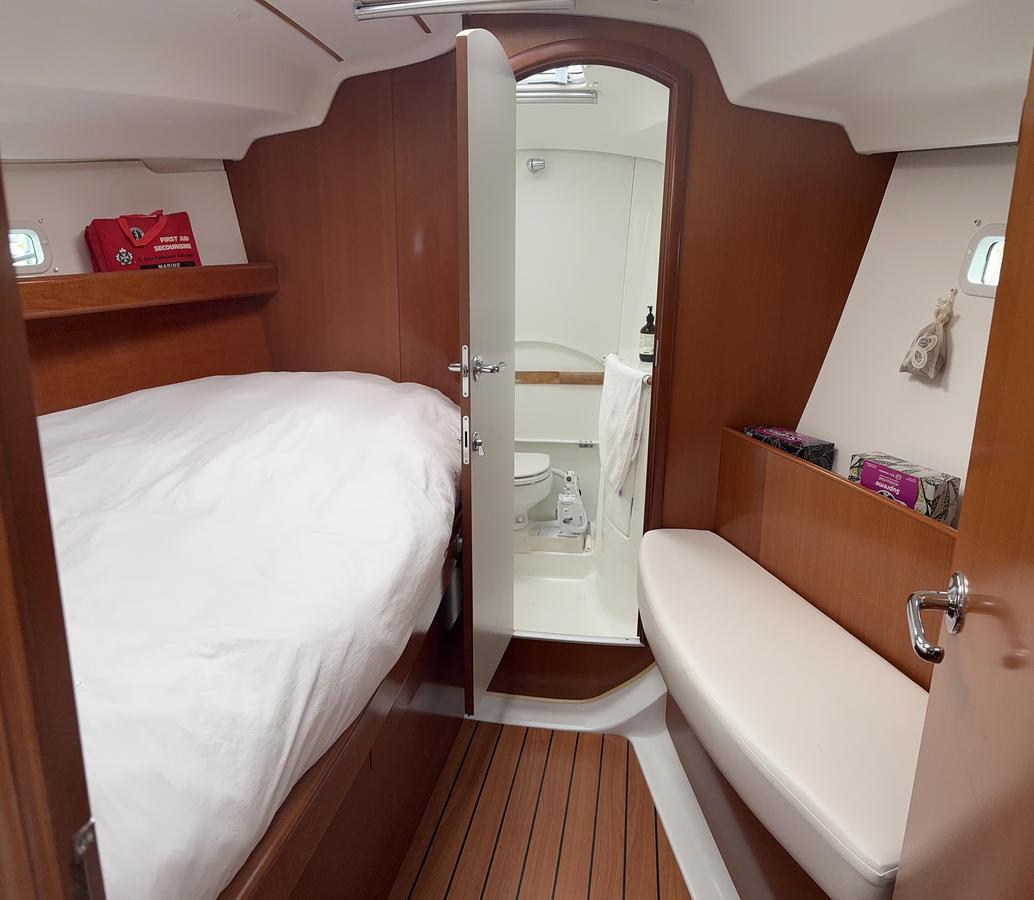 Used 2006 Beneteau 393