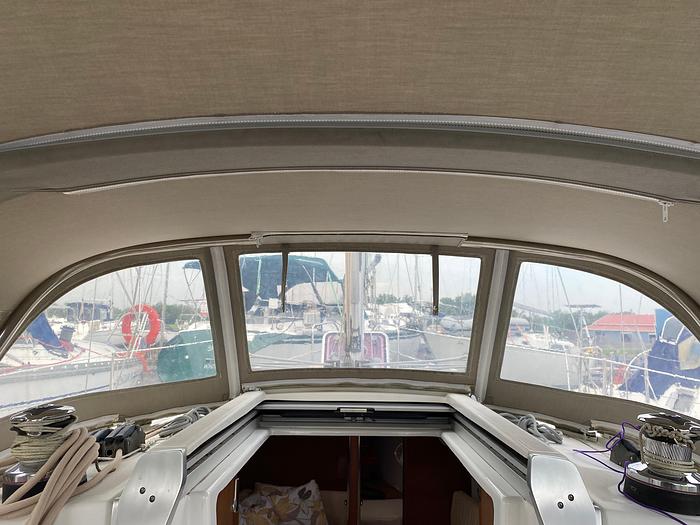 Used 2011 Beneteau Oceanis 31