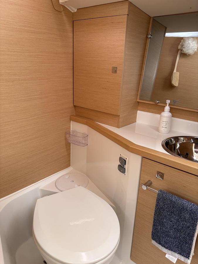 Used 2018 Jeanneau Sun Odyssey 389