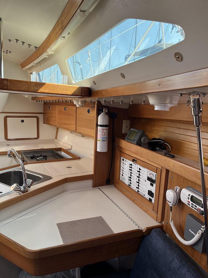 Used 2000 Catalina 320