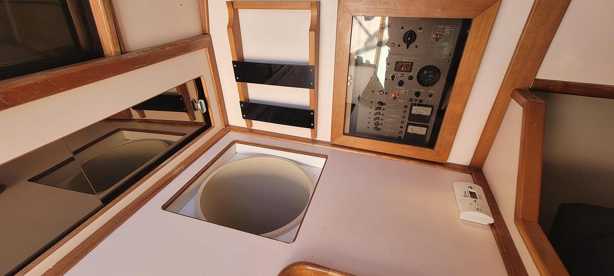 Used 1988 Sea Ray 340 Express Cruiser