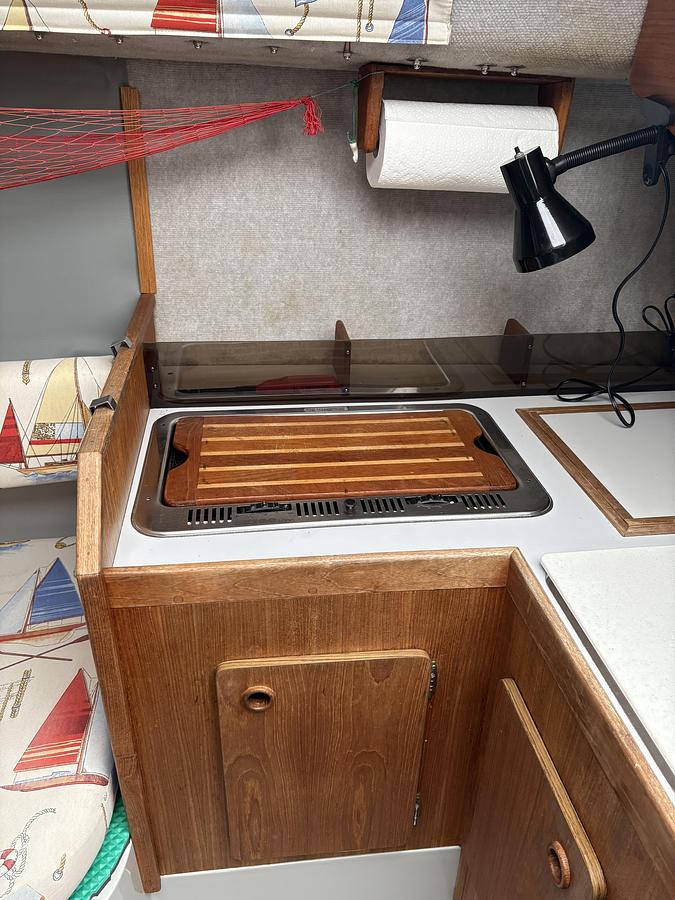 Used 1989 O'day 272LE