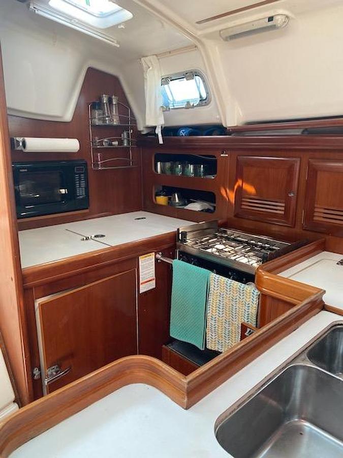 Used 2003 Beneteau 361