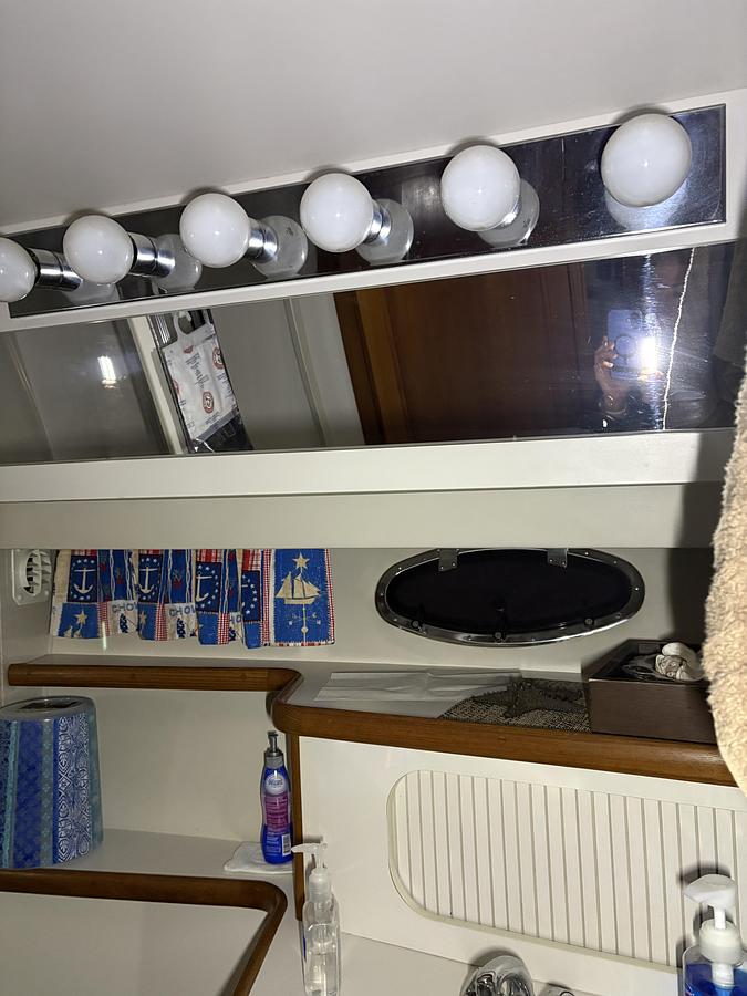 Used 1994 Carver 390 AC