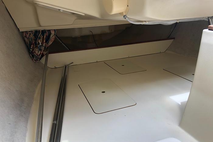 Used 1998 Hunter 240