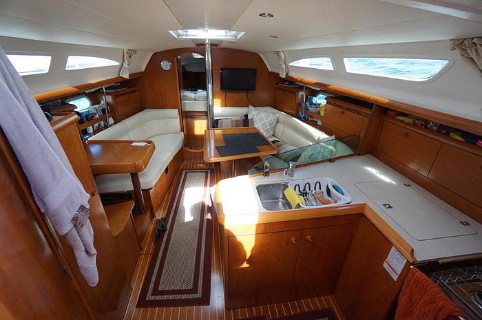 Used 2004 Jeanneau Sun Odyssey 37
