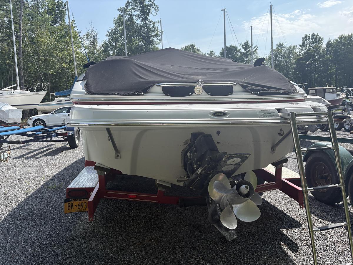 Used 2007 Crownline 240 EX