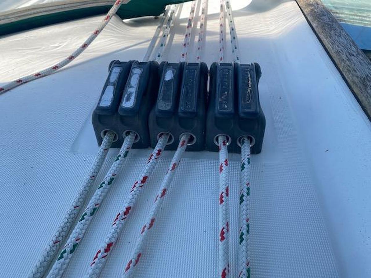 Used 2003 Beneteau 361