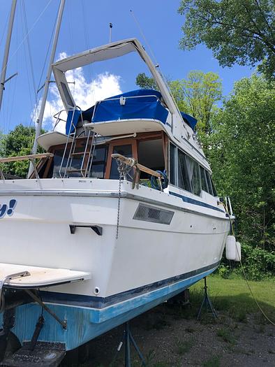 Used 1986 Bayliner 3270 Motoryacht
