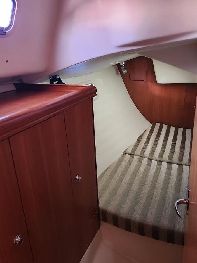 Used 2006 Hunter 33