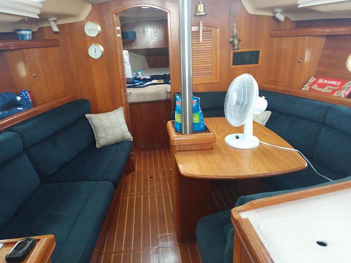 Used 2002 Hunter 356