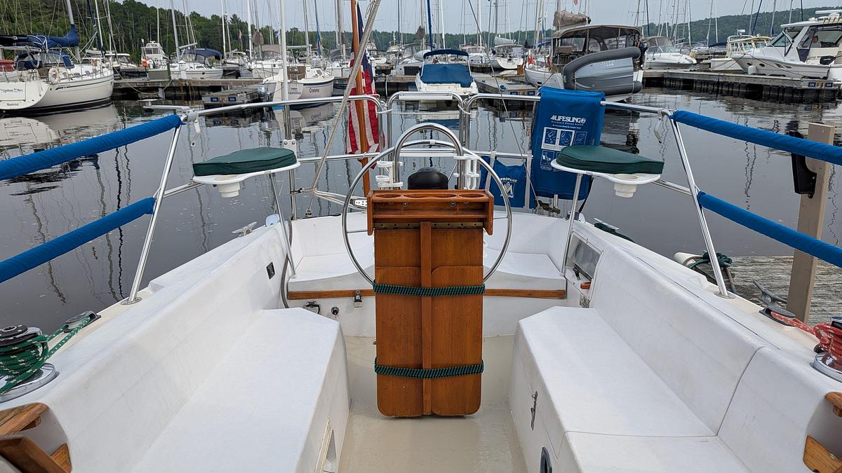 Used 1988 Catalina 30 MKII