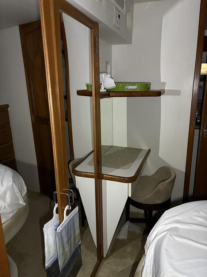 Used 1994 Carver 390 AC