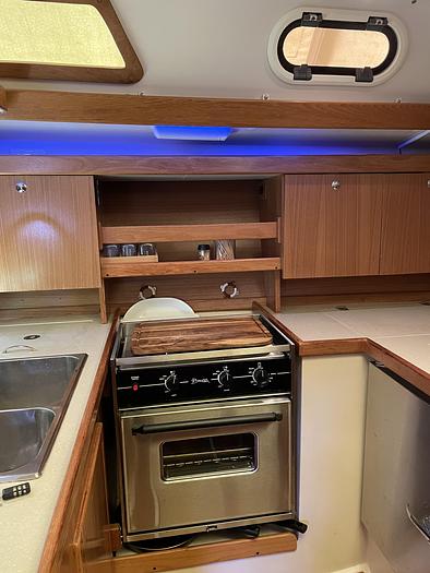 Used 2010 Catalina 350