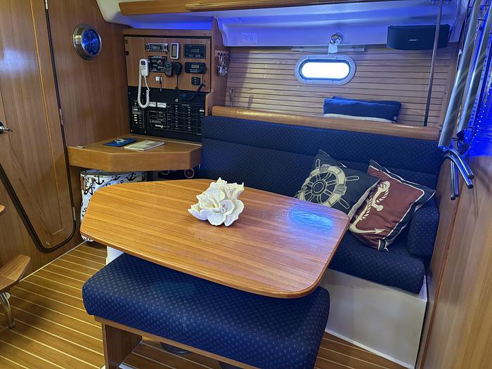 Used 2010 Catalina 350