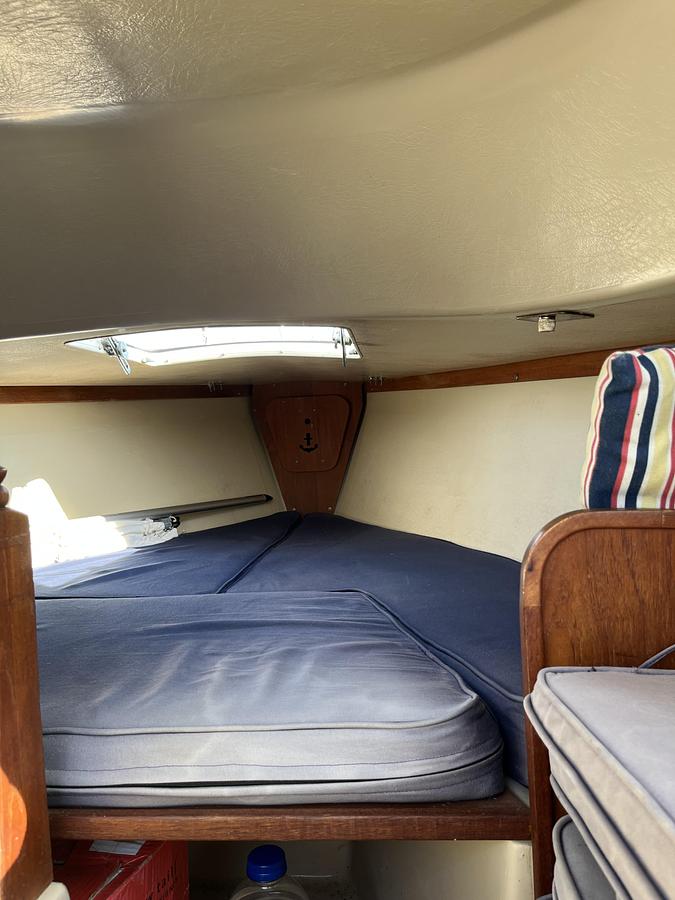Used 1981 Catalina 22 fin keel