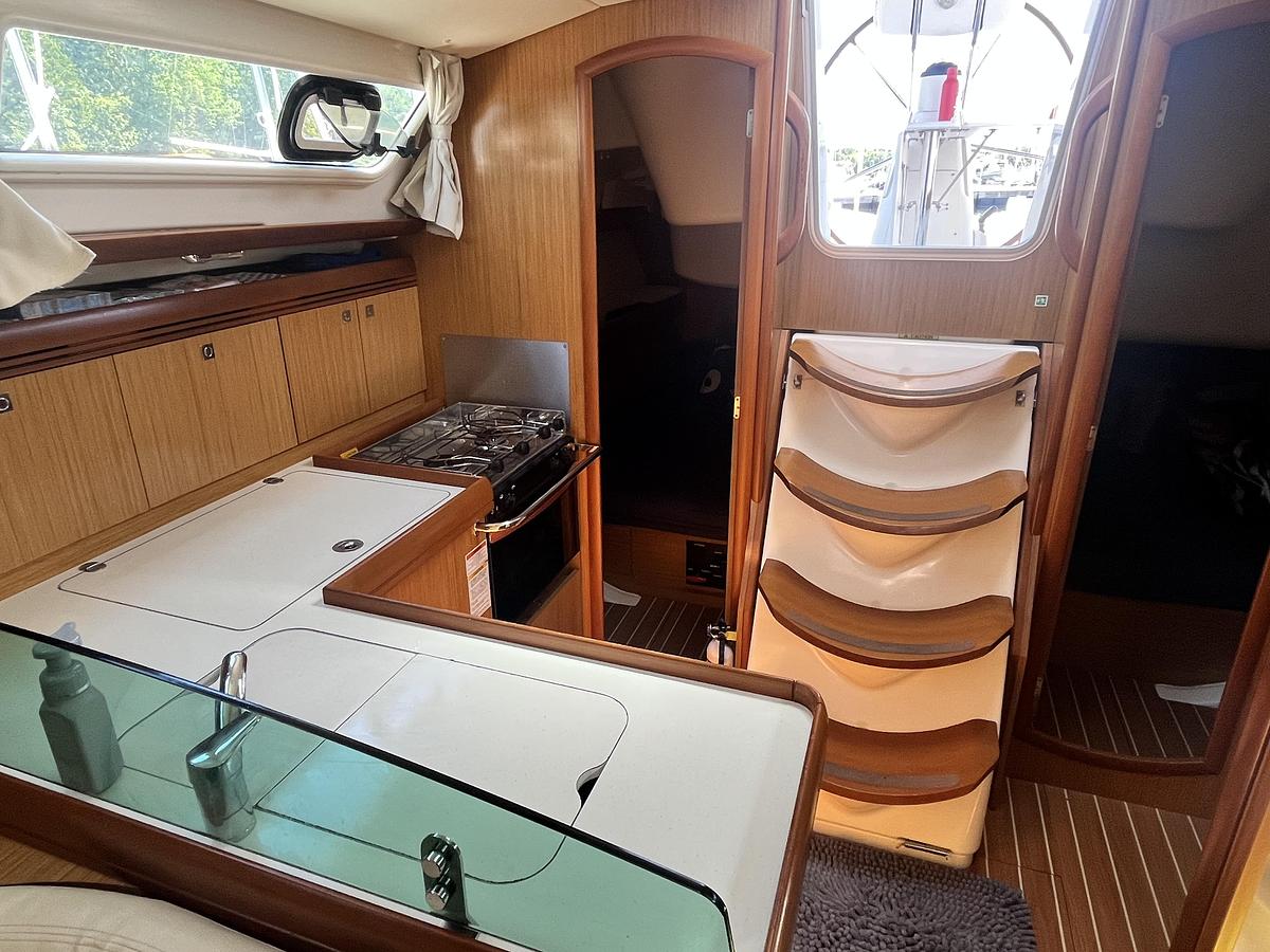 Used 2008 Jeanneau 36i