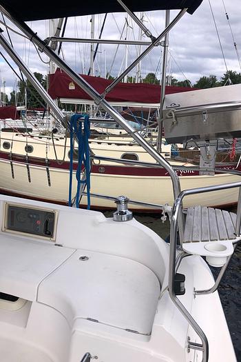 Used 2004 Hunter 33