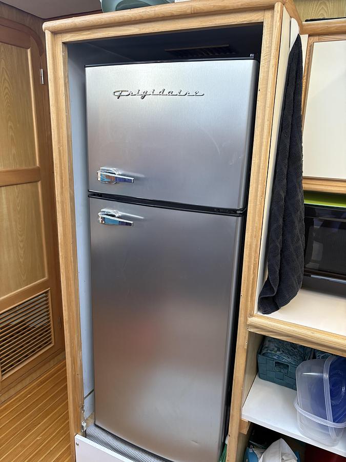 Used 1988 Hi-Tech Marine 44