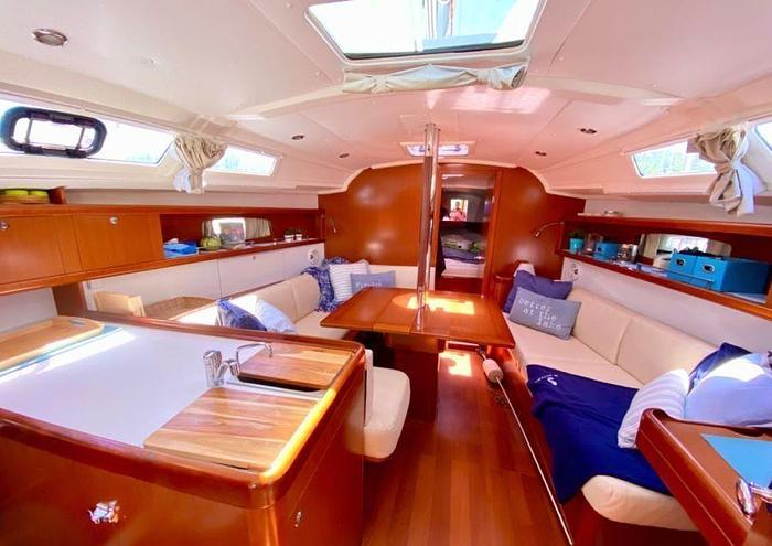 Used 2012 Beneteau Oceanis 37