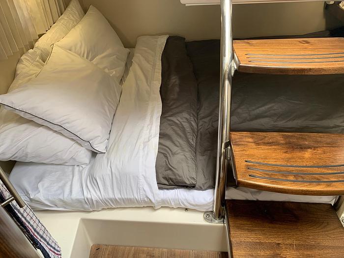 Used 2018 Regal 28 Express