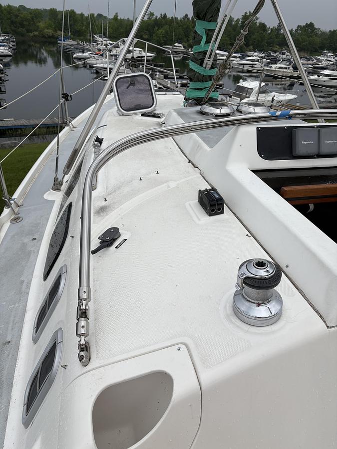 Used 1997 Hunter 310