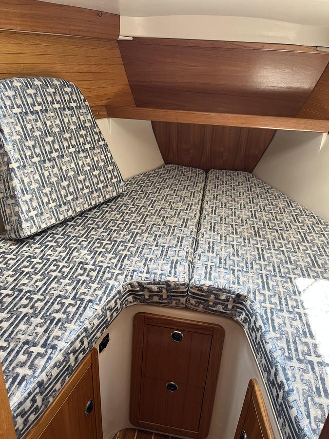 Used 2000 Catalina 320