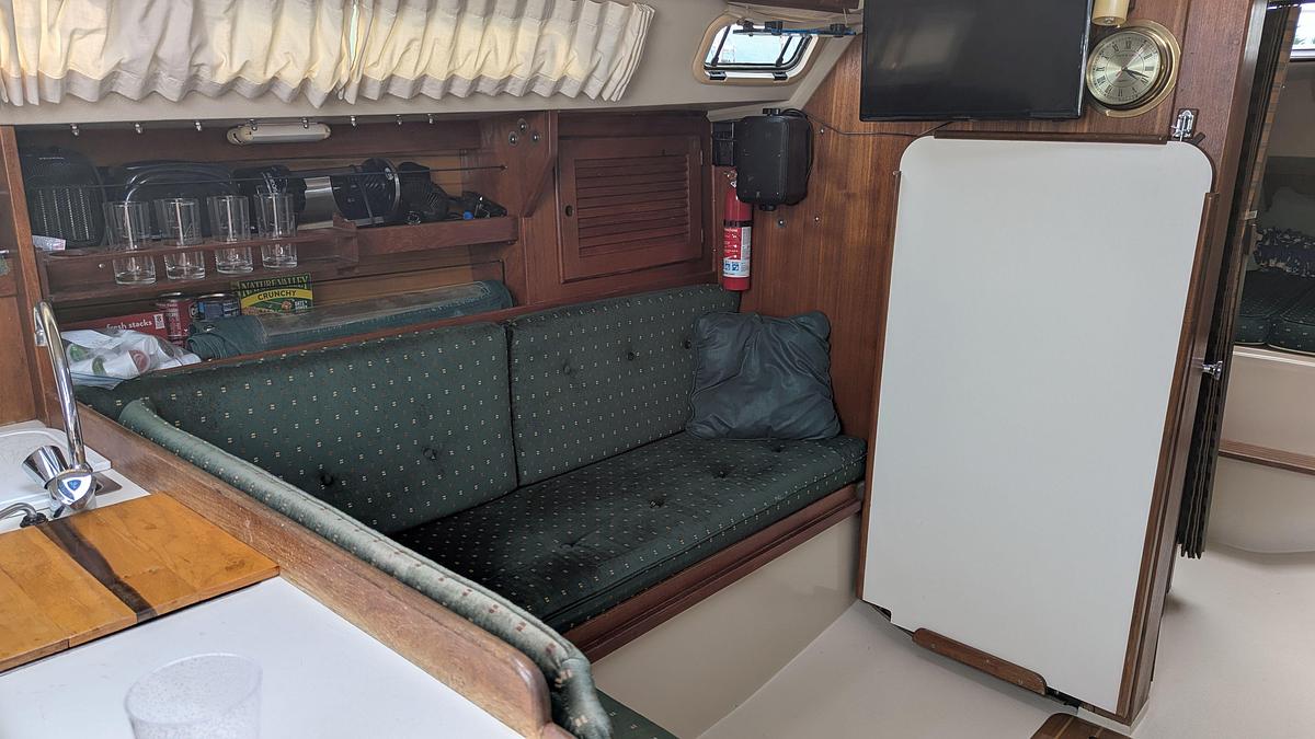 Used 1988 Catalina 30 MKII