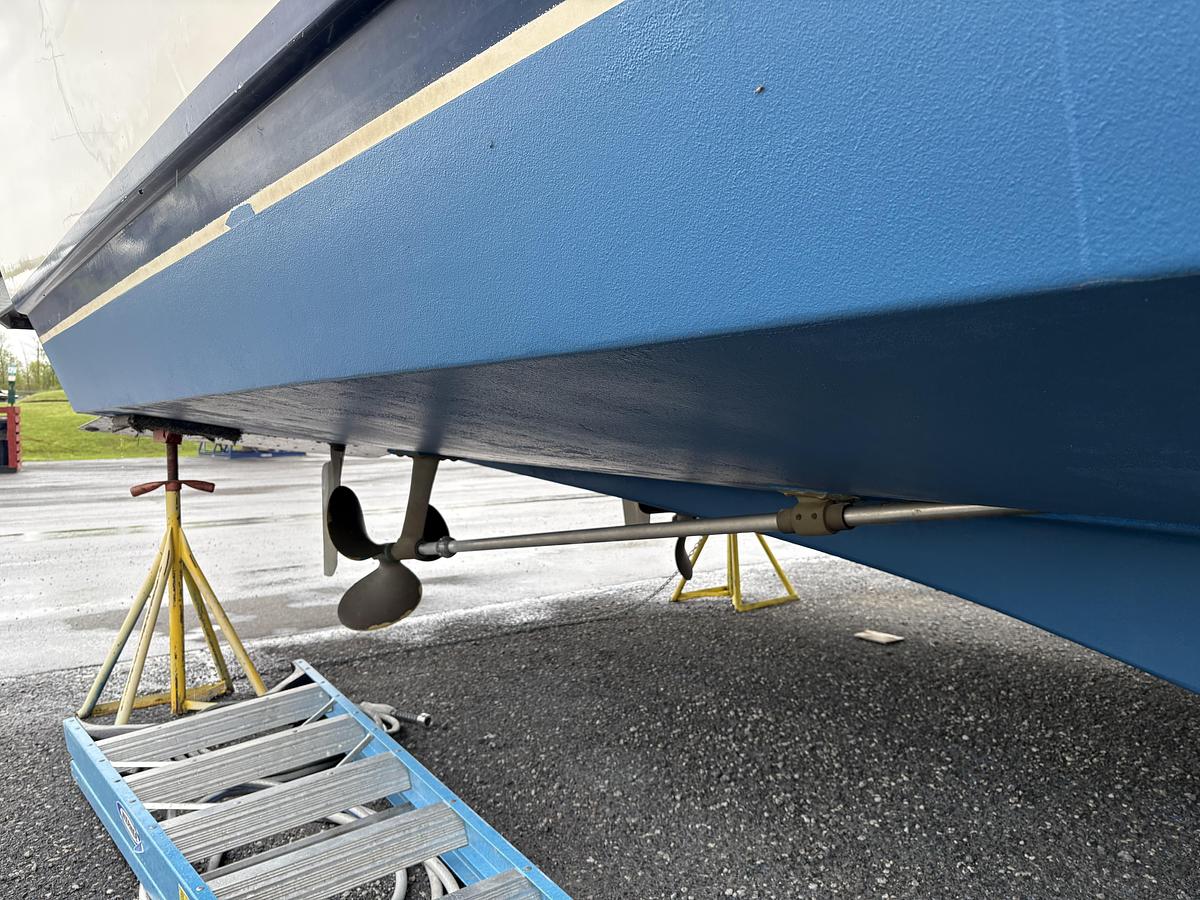 Used 1986 Chris-Craft Catalina 381
