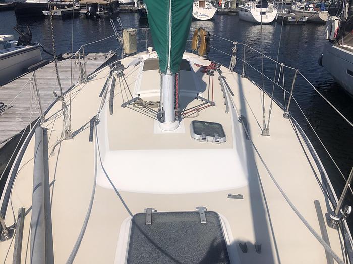 Used 1984 J Boats J 29