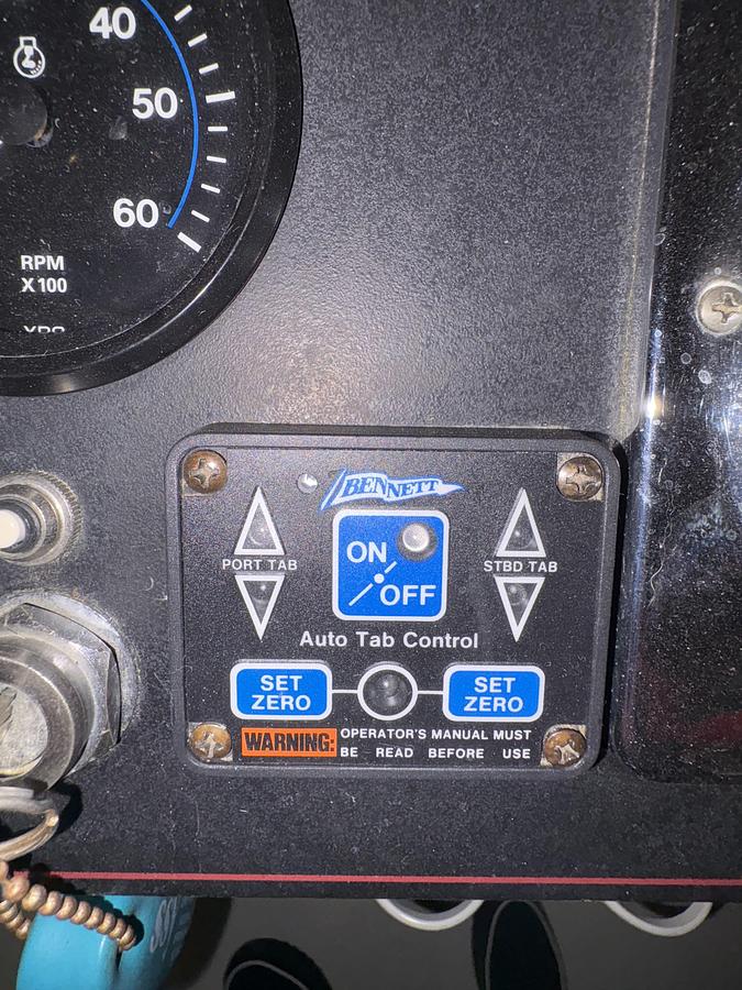 Used 1994 Carver 390 AC