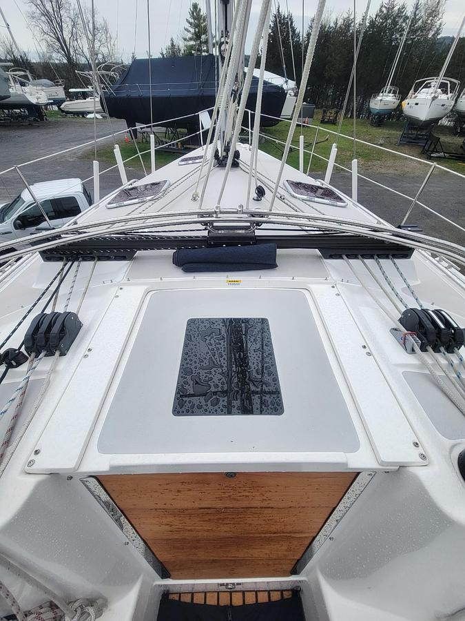 Used 2010 Catalina 350