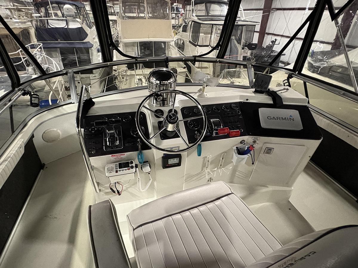 Used 1994 Carver 390 AC