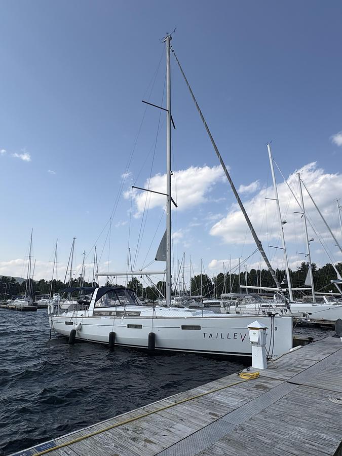 Used 2018 Beneteau Oceanis 45